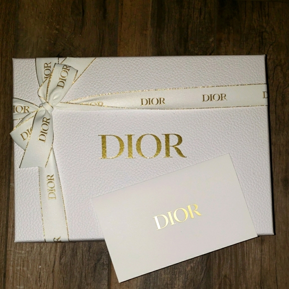 New DIOR Gift Box FULL SET White with Ribbon, Paper, Stuffing & Card - Picture 1 of 9
